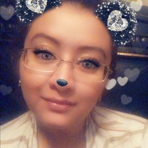 Meet your Posher, Karla